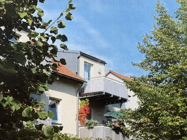 Zuhause mit Balkon und Einbauküche in Berlin-Heinersdorf — photo 1
